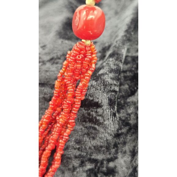 VTG  SILVER AMULET Glass Seed Beads / 2 Coral? Larger Beads /10 Strand Necklace - Picture 10 of 13